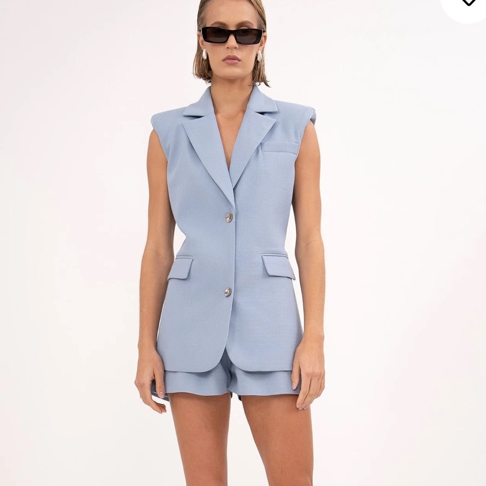 Nonchalant spring vest and short set